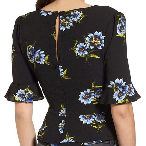 ASTR The Label Floral Bell Sleeve Top Size S - Picture 2 of 7